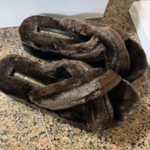 🩷AVEC MODERATION💘 St Moritz Platform cris cross Fur. - Picture 3 of 7